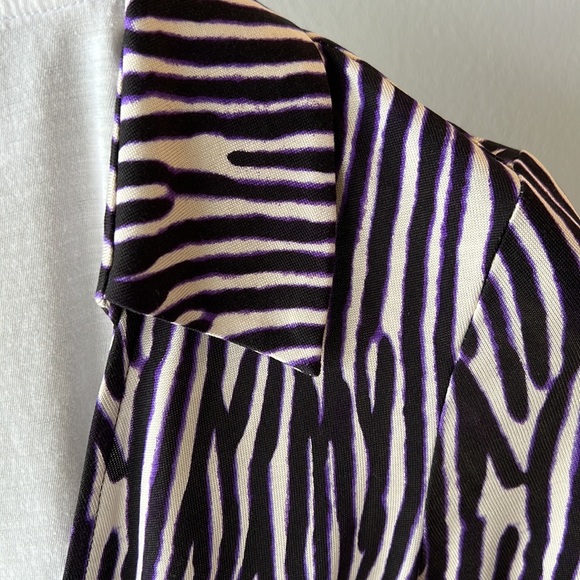 Vintage DVF Silk Classic long Sleeve Wrap in pristine condition - Picture 3 of 7